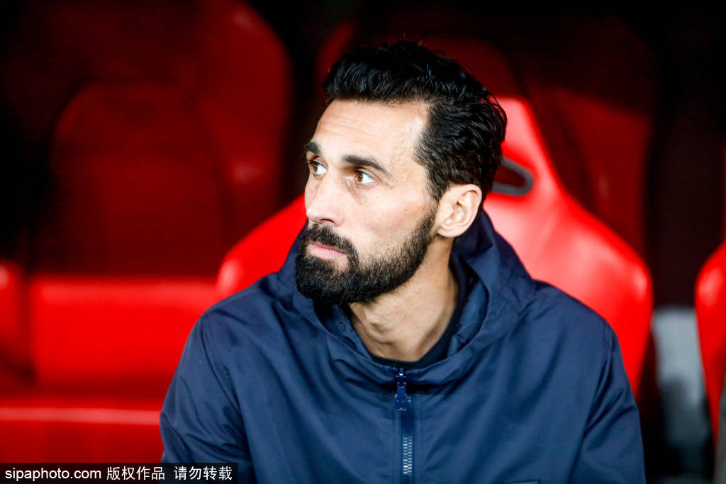 穆里尼奥赛前发布会直播：本菲卡 vs 皇家马德里欧冠附加赛前瞻